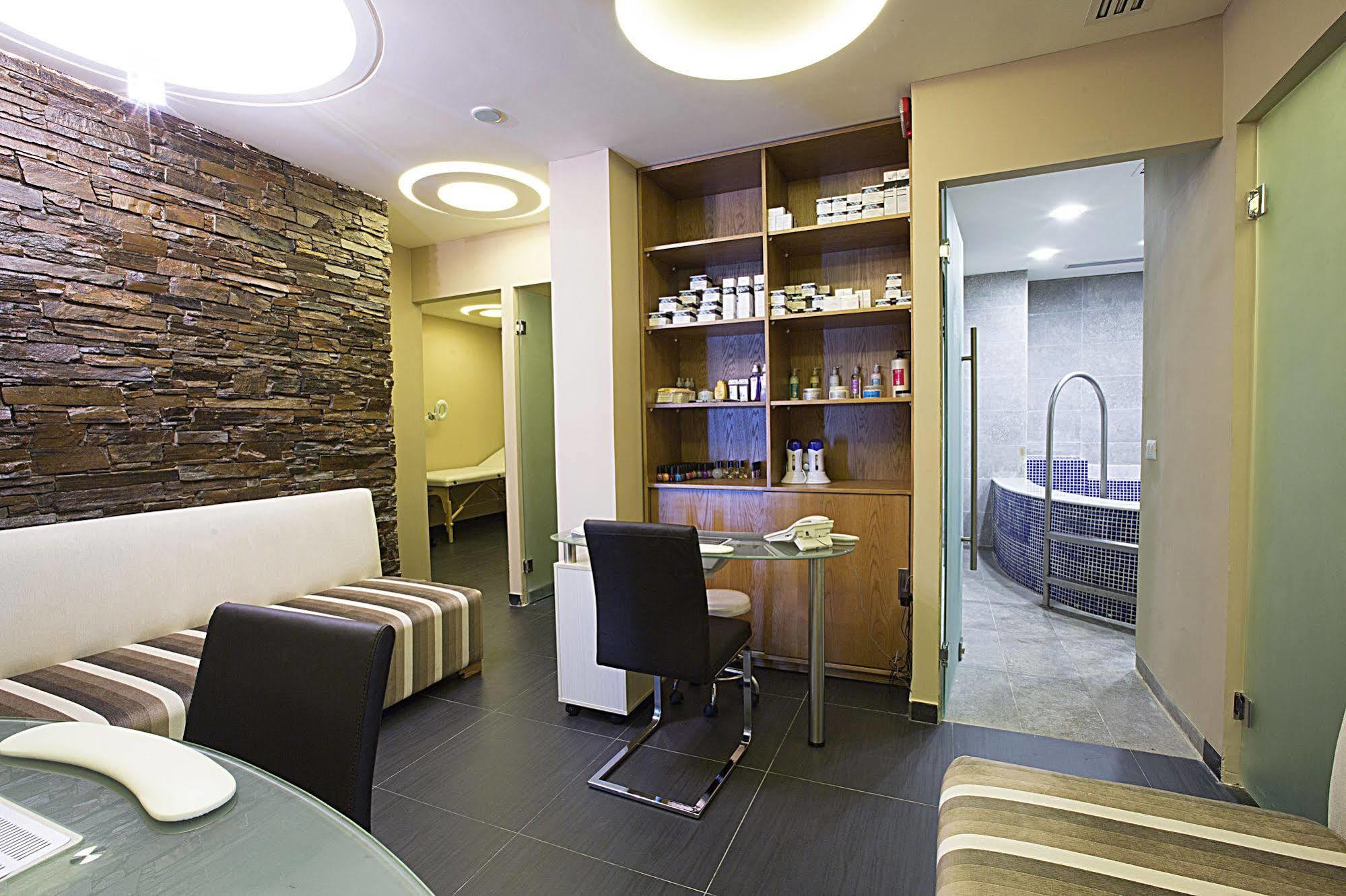 The J Hotel & Spa Beirut Eksteriør billede
