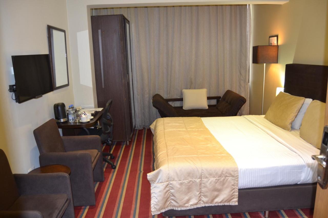 The J Hotel & Spa Beirut Eksteriør billede